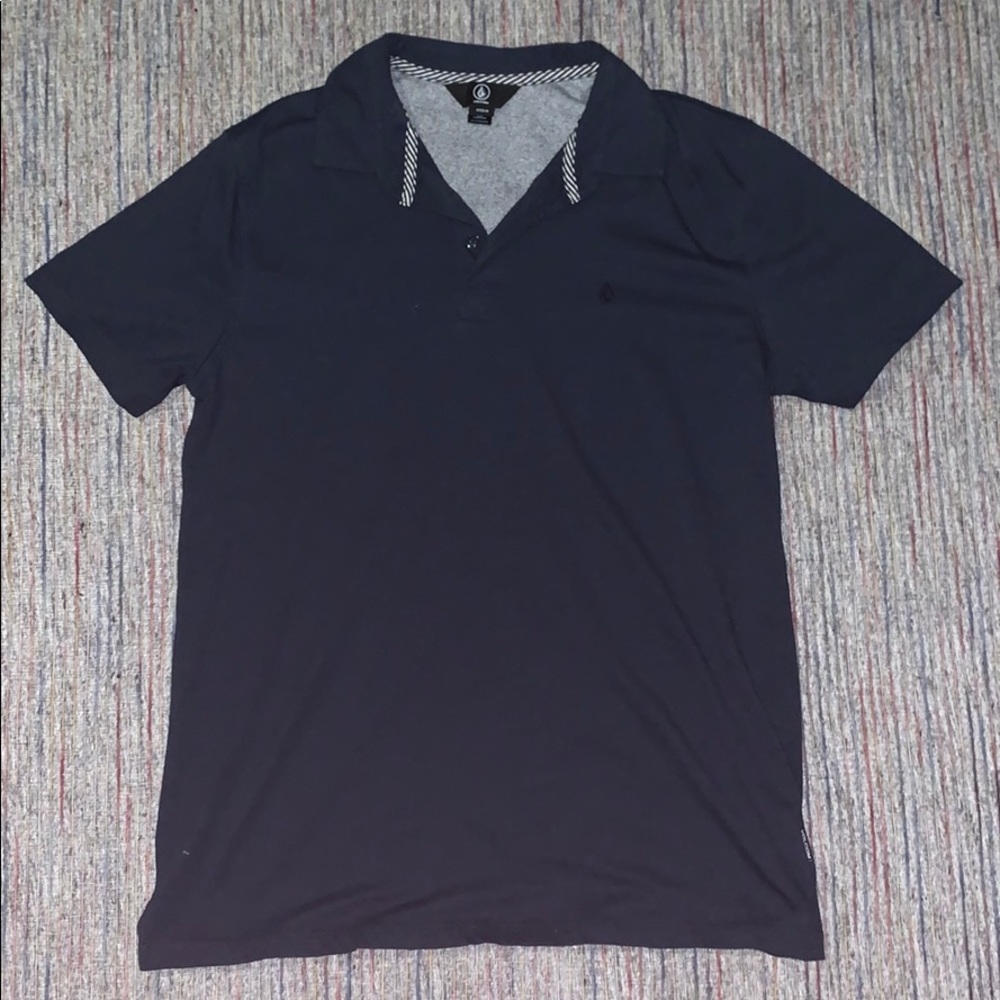 Adult Medium Volcom Collared Shirt